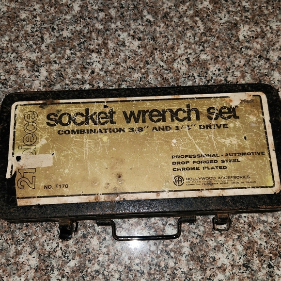 Vintage Chrome Plated 21 pc Socket Set - Picture 2 of 8